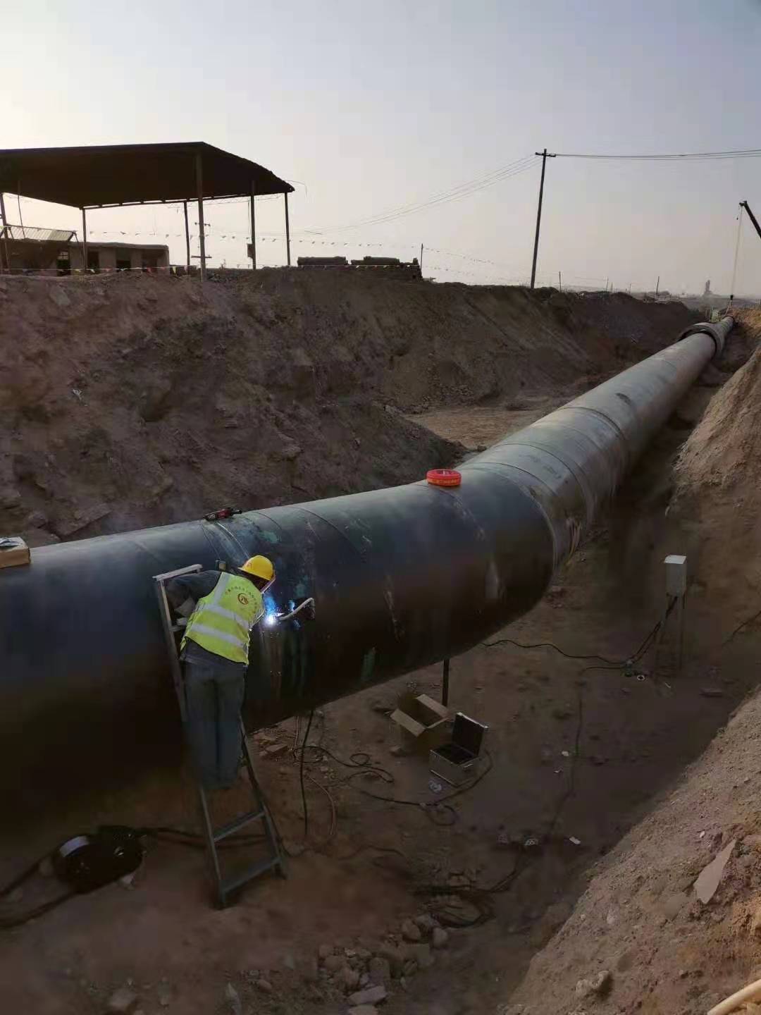 热力管道焊机(图2) 热力管道焊机(图2)